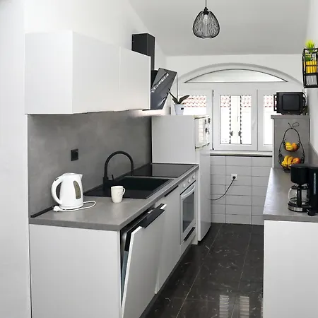 Sime Apartment *